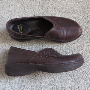 Dansko abigail womens clogs/shoes size 6.5/7/37 brown #7400532300